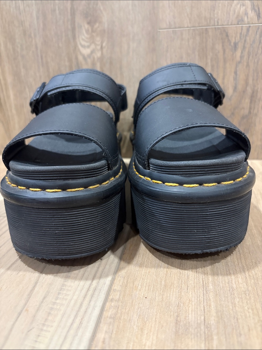 Dr. Martens Voss Quad Platform Buckle Sandal Hydro Leather Black JY004 size 7 - Picture 5 of 11
